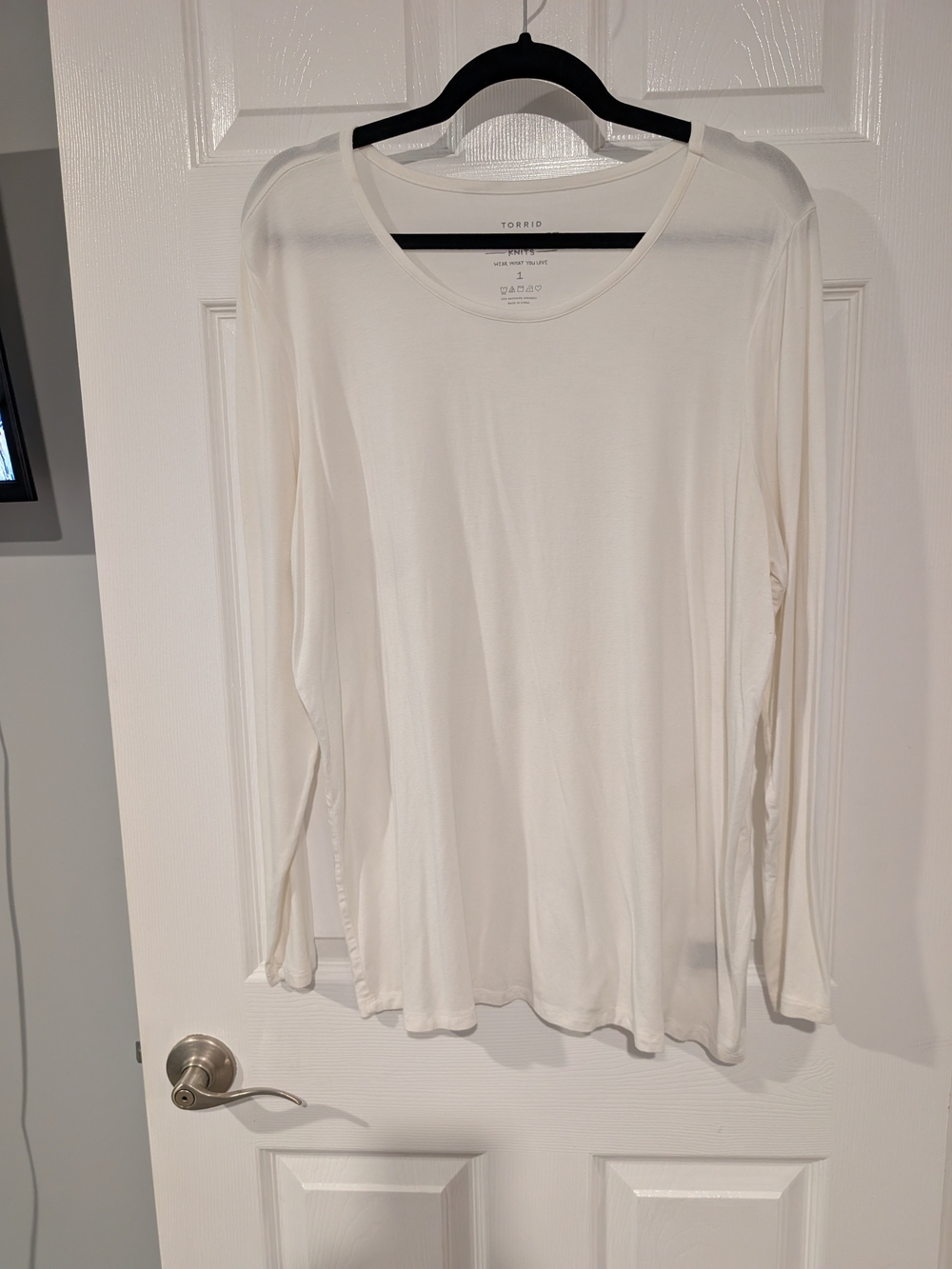 Torrid White Super Soft Knits Long Sleeve Scoop Neck Top in Size 1 (14/16)